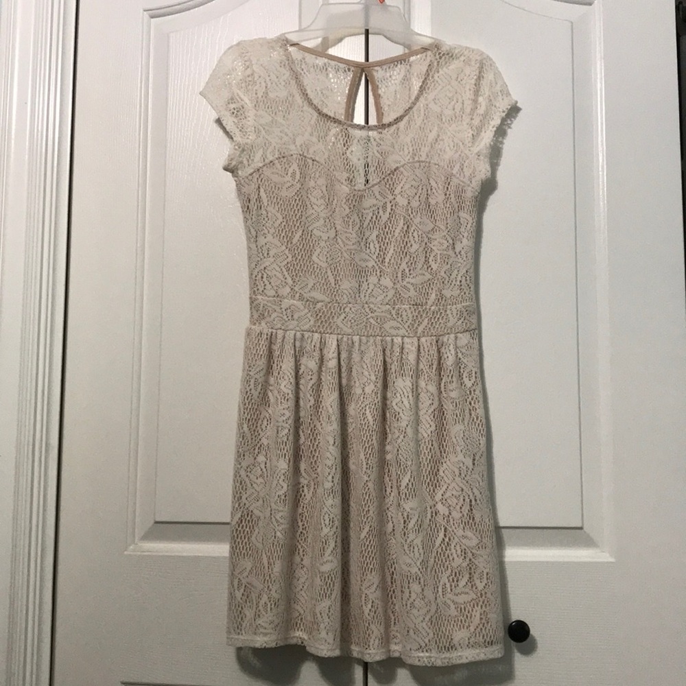 White lace dress